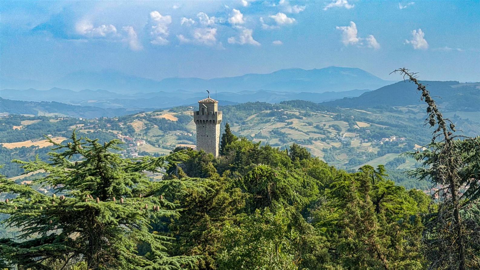 Montale – der stille dritte Turm